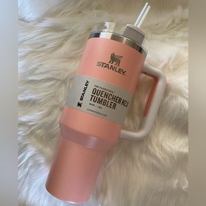 NWT New Stanley 40 Oz. Quencher H2.0 Tumbler in PEACH (Target Limited Edition)